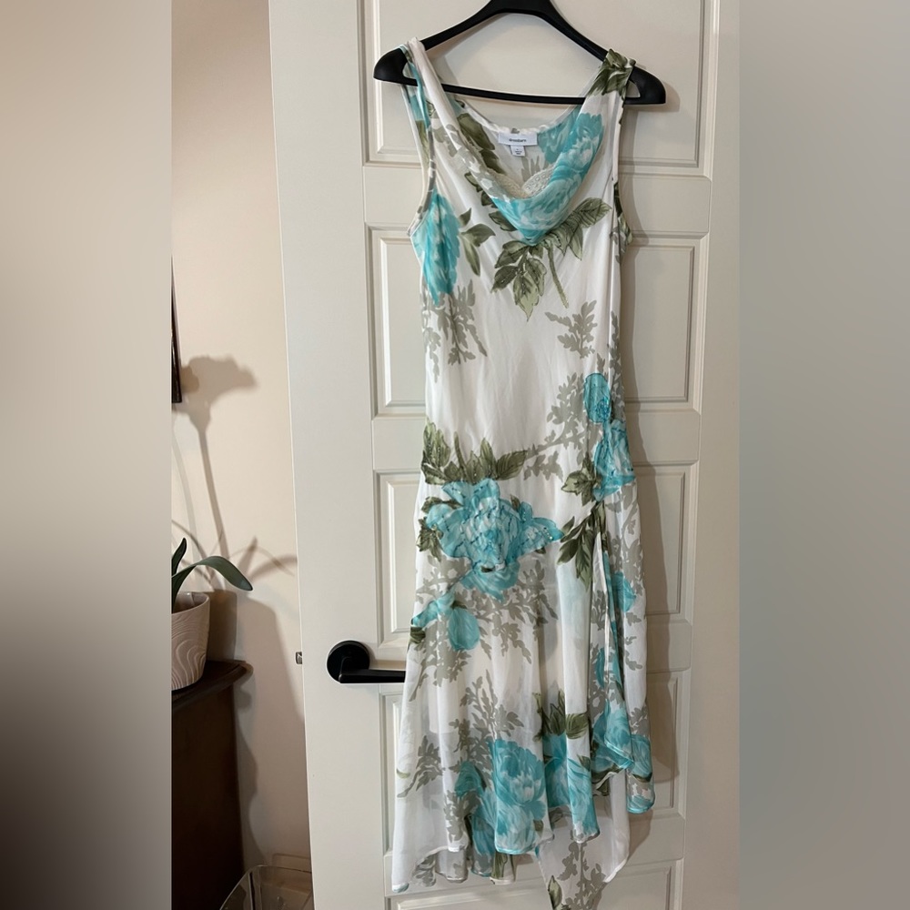 Dress Barn dress, removable slip, floral, flattering, sz M